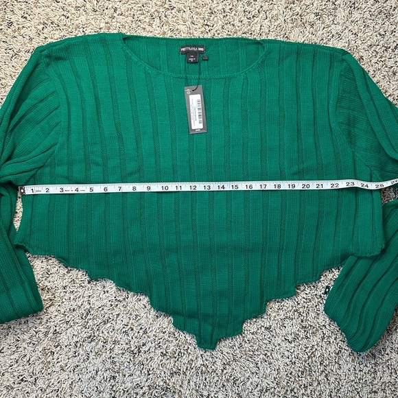 PrettyLittleThing Green Ribbed Long Sleeve Hem Crop, size XXL - Picture 4 of 4